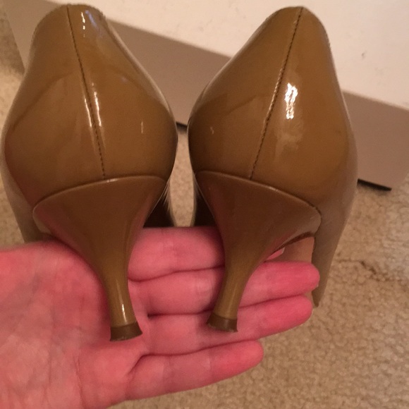 Saks Fifth Avenue “Melissa” Heels Sz 7 - Picture 5 of 5